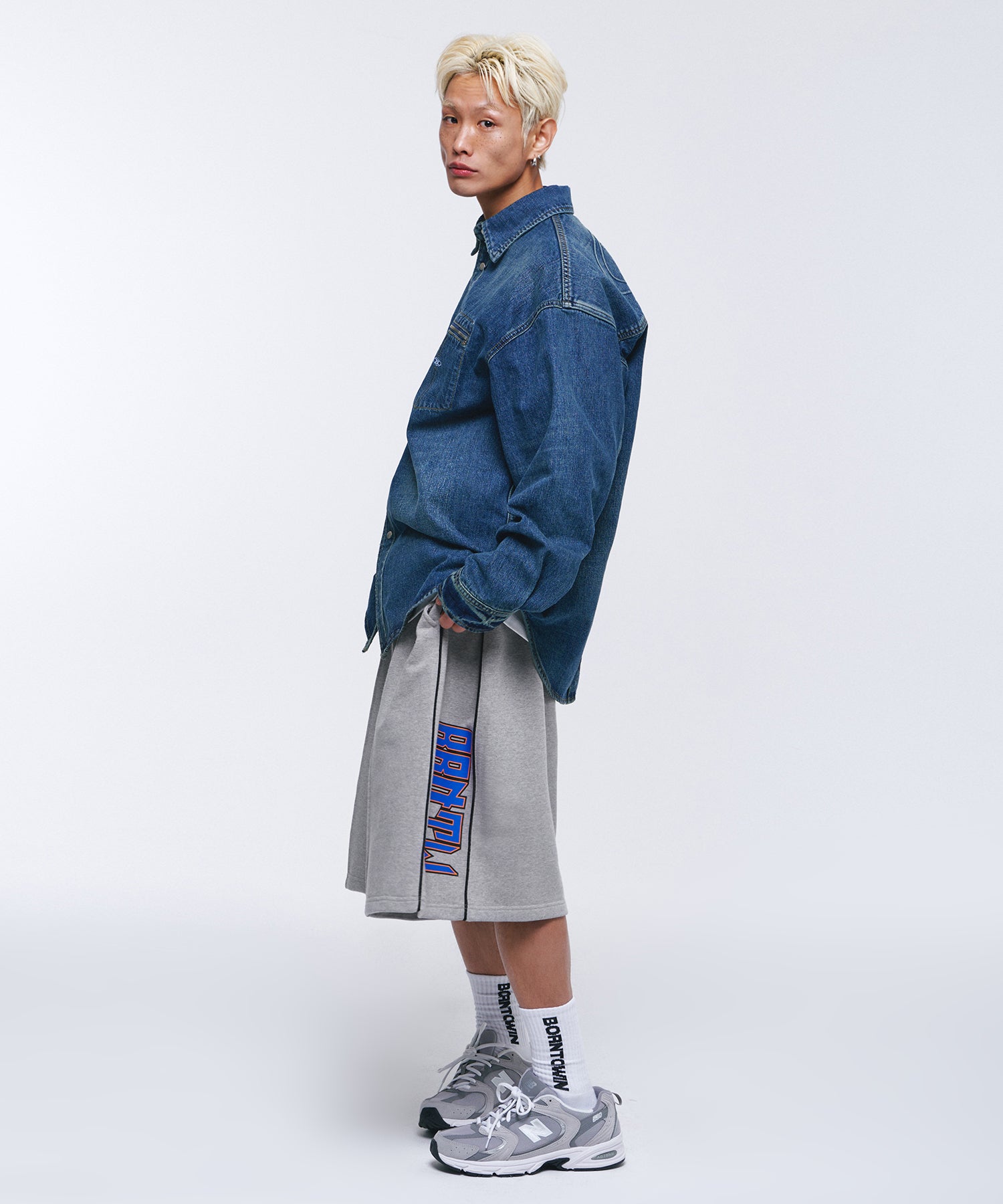 SIDE TWO TUCK BERMUDA PANTS [MELANGE GREY] Secondary image