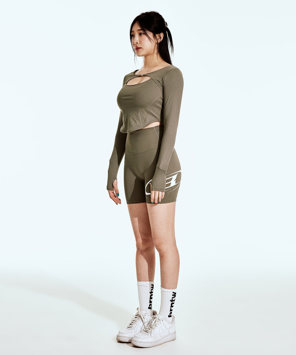 B LOGO 3.5 BIKER SHORTS [KHAKI]