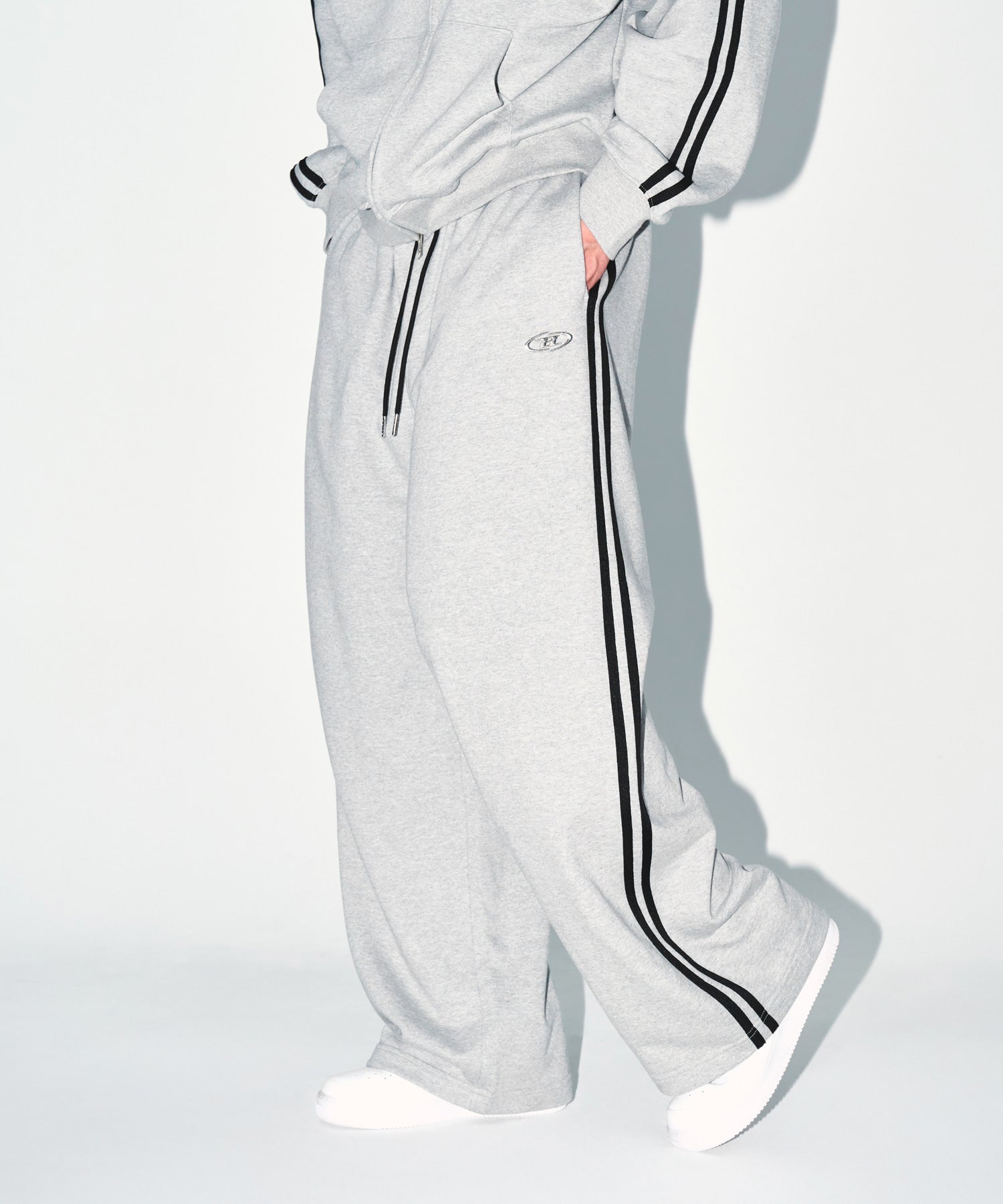 CHROME B TRACK LINE SEMI WIDE PANTS [MELANGE GREY]