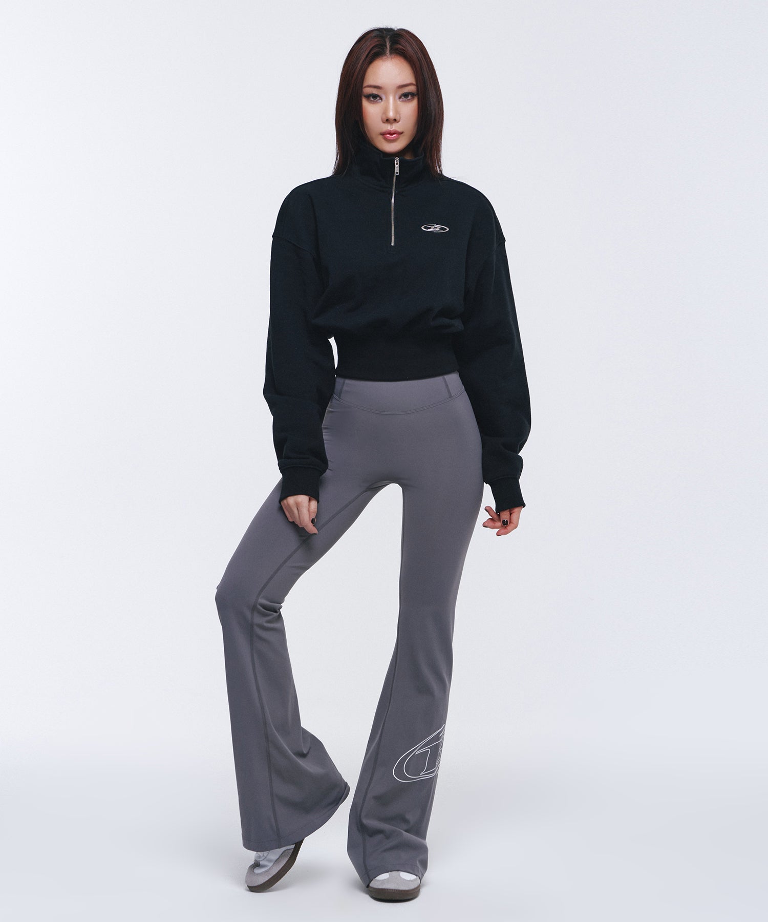 W SILVER B HALF ZIP UP SWEATSHIRTS [BLACK]